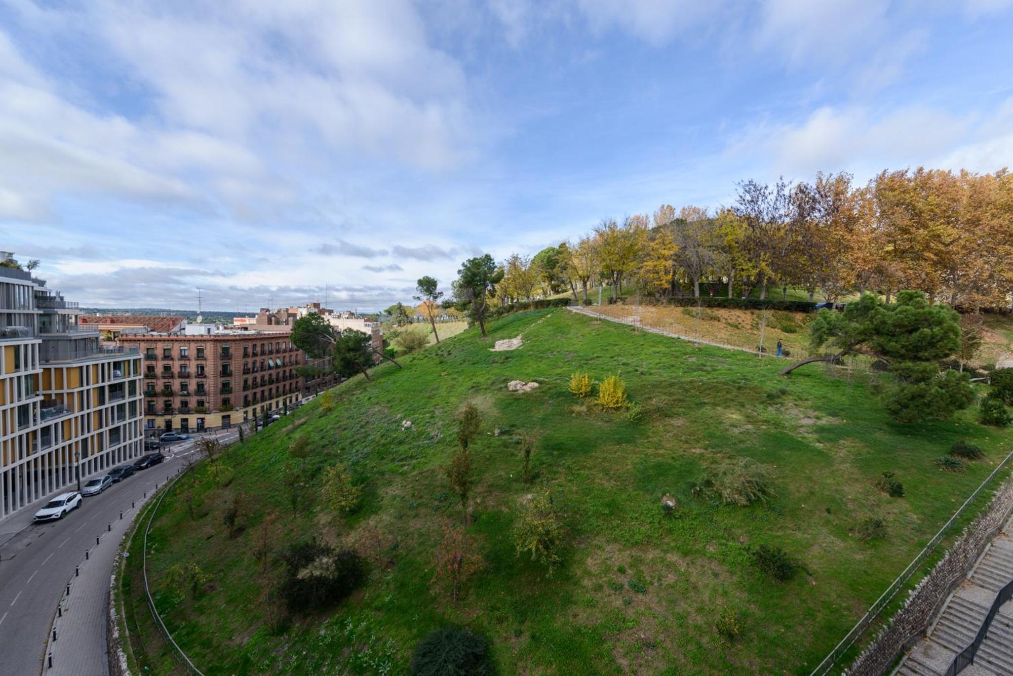 Appartamento Amplio Piso En Madrid Centro Con Vistas Al Templo De Debod Esterno foto