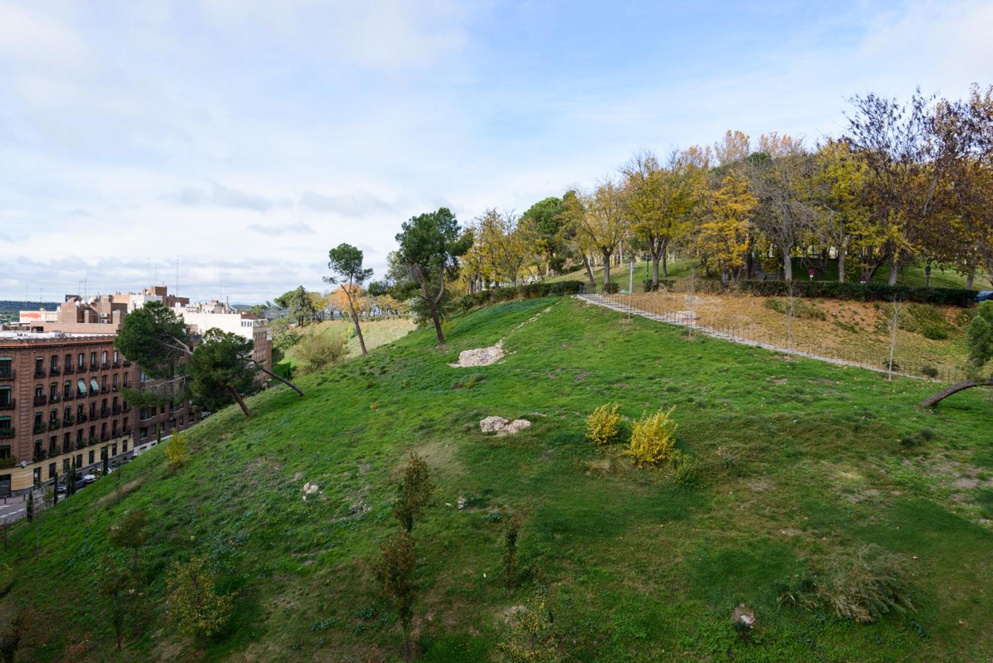 Appartamento Amplio Piso En Madrid Centro Con Vistas Al Templo De Debod Esterno foto