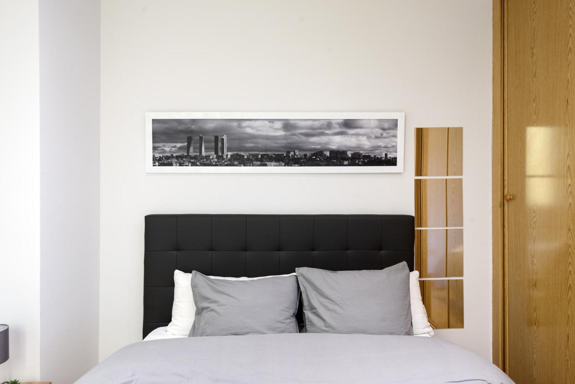 Appartamento Amplio Piso En Madrid Centro Con Vistas Al Templo De Debod Esterno foto